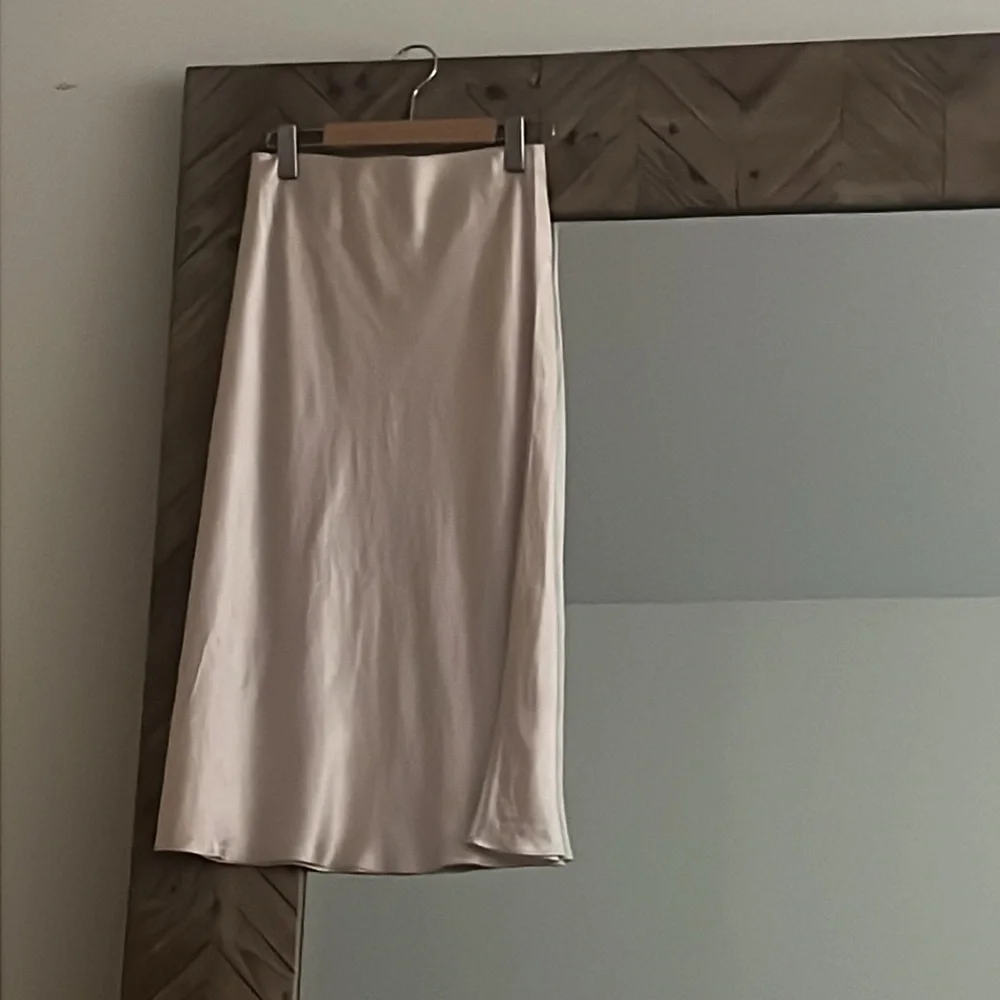 Aritzia Babaton Slip Satin Midi Skirt - Picture 2 of 2